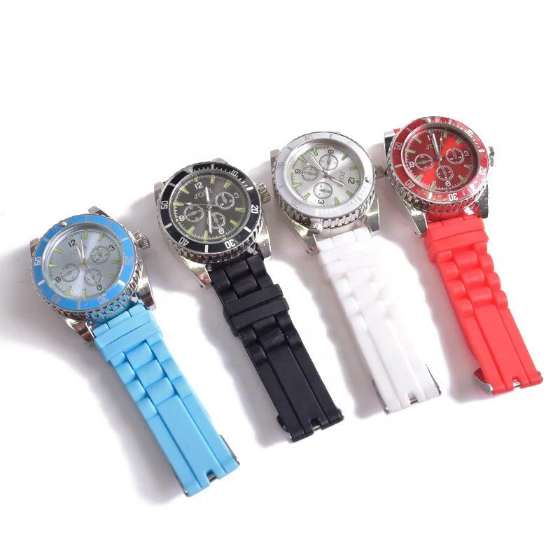 2-in-1 Handheld Spice Crusher with Silicone Strap – Functional Wristwatch & Portable Grinding Tool - Image 3