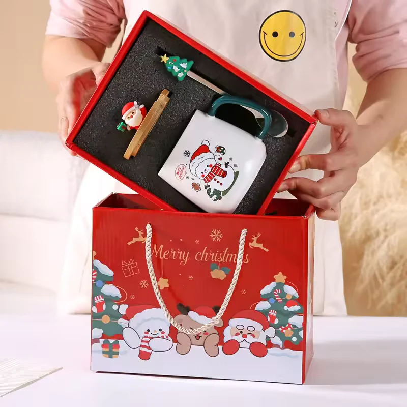 Christmas Ceramic Mug with Lid & Spoon – Festive Holiday Gift Cup - Image 6