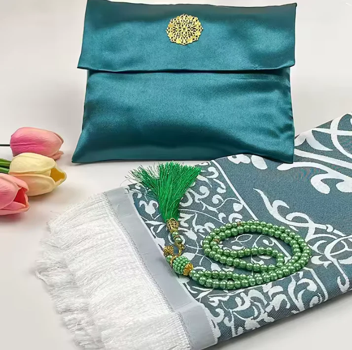 Elegant 3-Piece Travel Prayer Mat & Tasbih Gift Set - Image 15