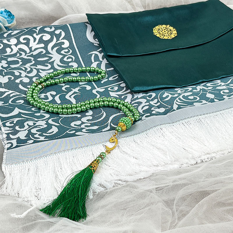Elegant 3-Piece Travel Prayer Mat & Tasbih Gift Set - Image 5