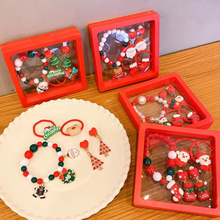 Handmade Christmas Beaded Bracelet Set - Image 5