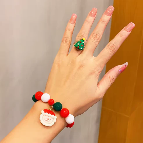 Handmade Christmas Beaded Bracelet Set - Image 6