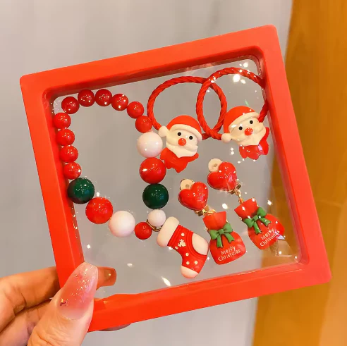 Handmade Christmas Beaded Bracelet Set - Image 9