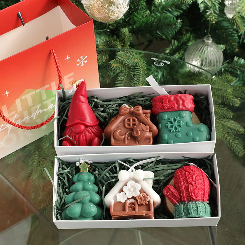 Handmade Christmas Scented Candles – Holiday Home Décor - Image 2