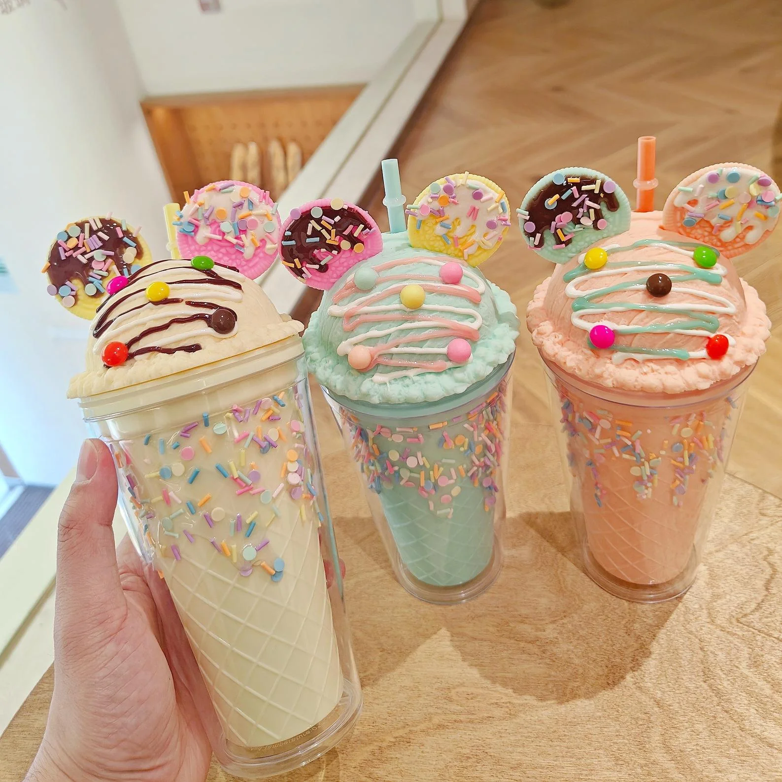 Ice Cream Parfait Tumbler – Insulated Sipper Cup with Straw