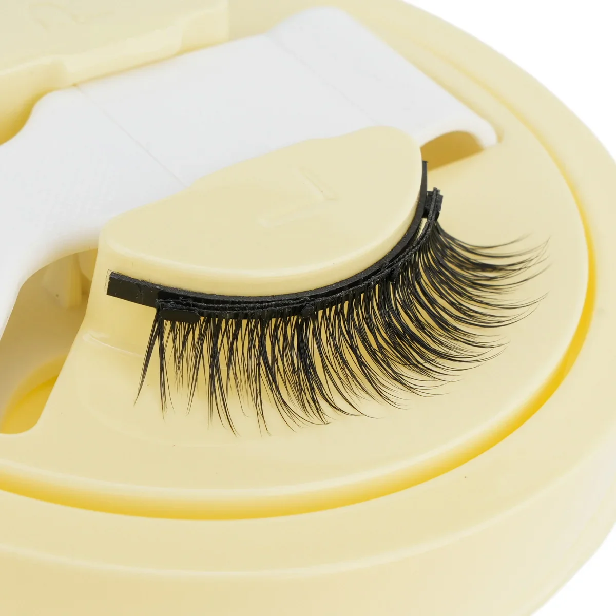 Magnetic False Eyelashes – Natural 3D Wispy Lashes (No Glue Required) - Image 2