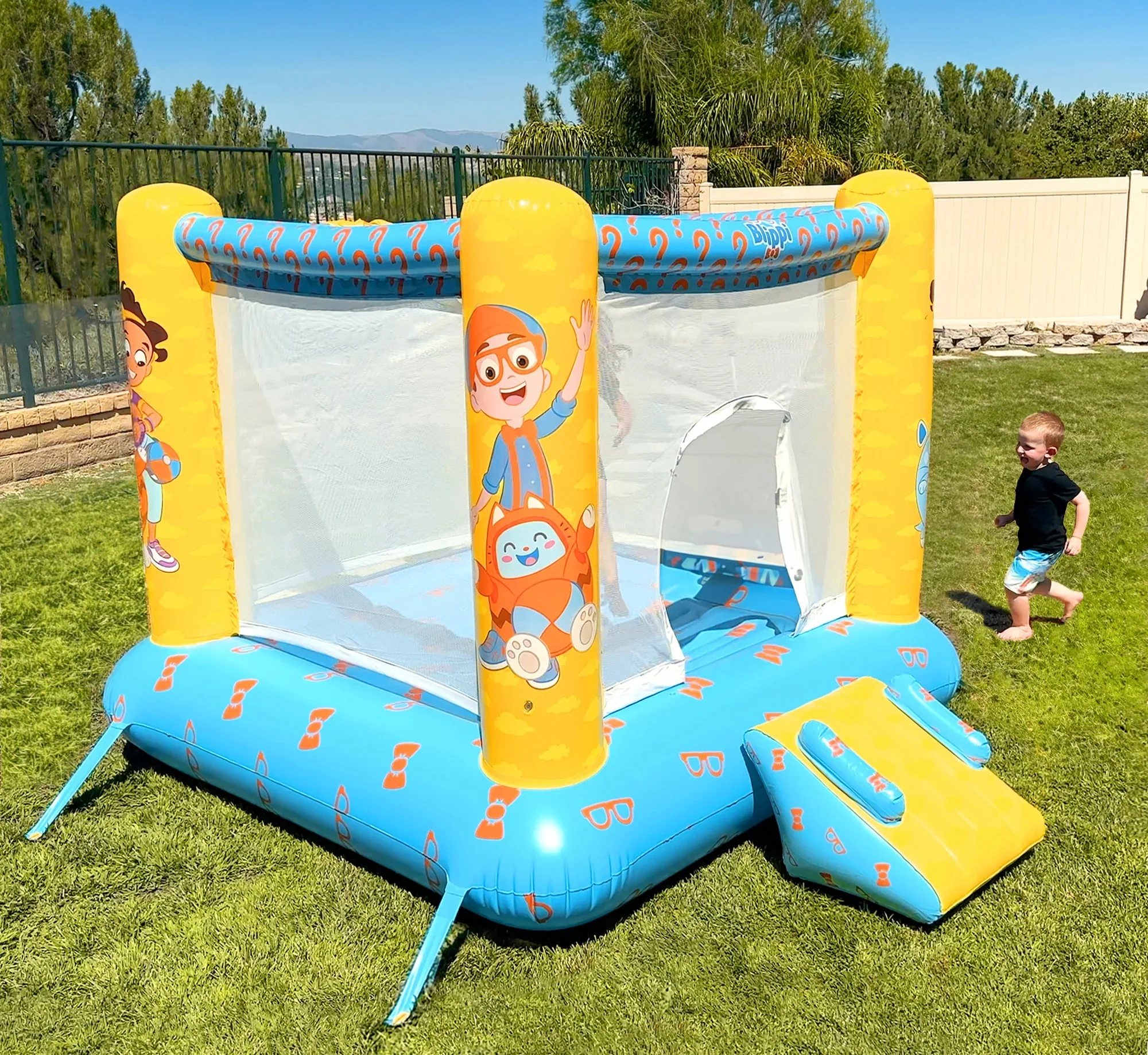 Moonbug Blippi Inflatable Bouncer with Slide - Image 4