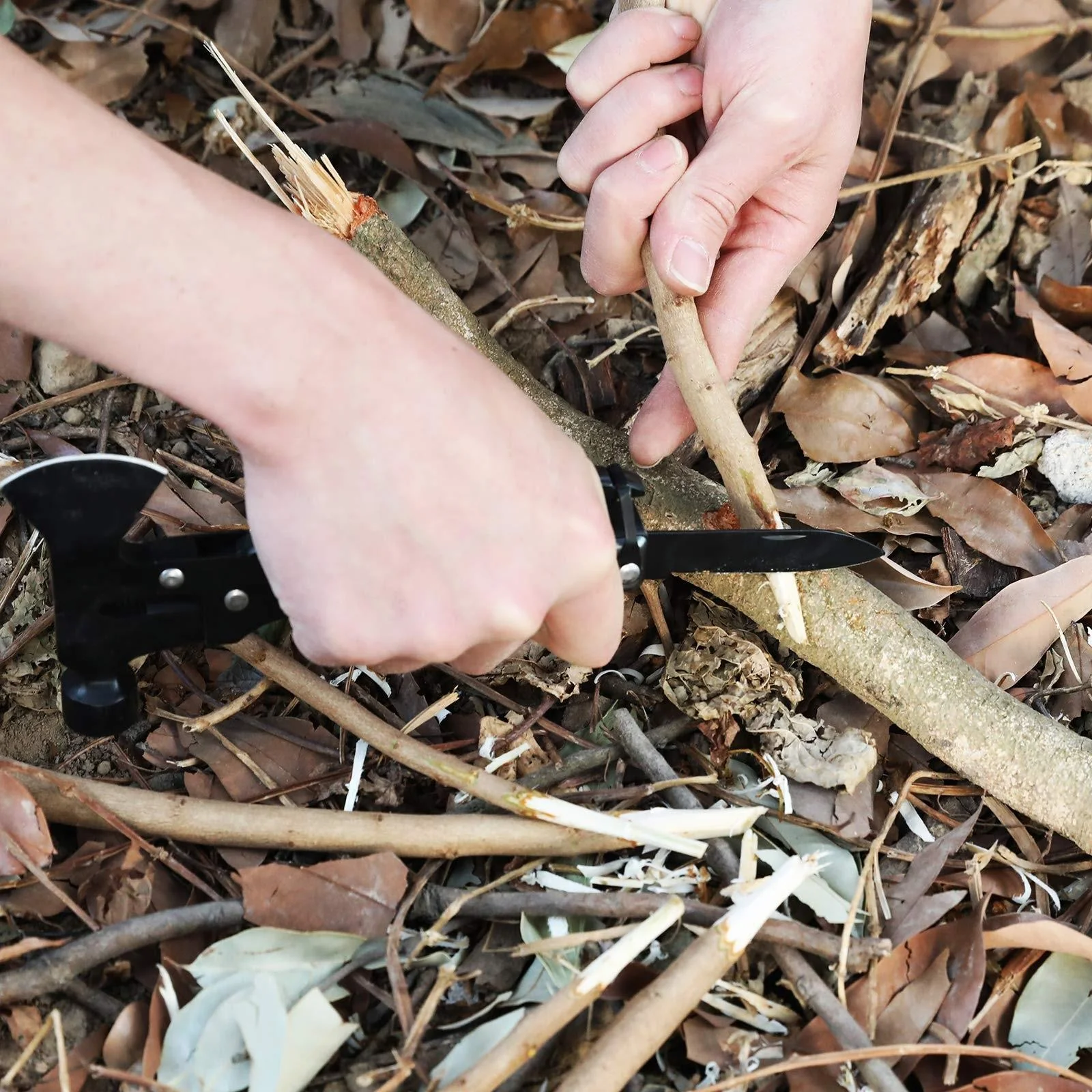 Outdoor Camping Multitool with Hammer, Pliers & Knife - Image 5