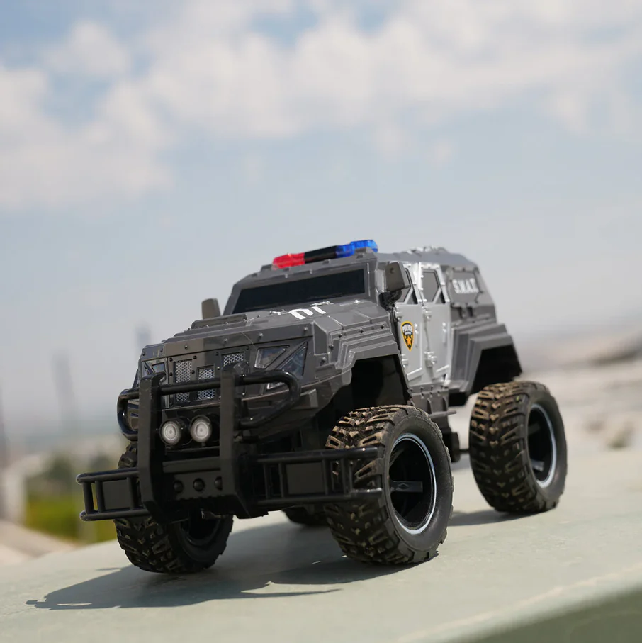 S.W.A.T. RC Monster Police Truck - 1:24 Scale Replica - Image 2