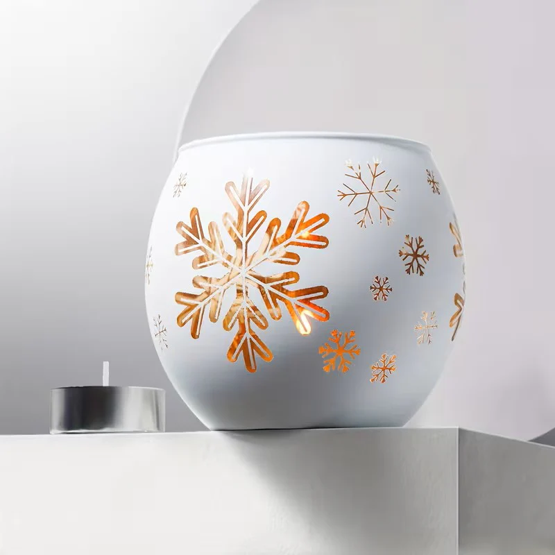 Set of 2 Glass Candle Holders with Snowflake Design - Image 6