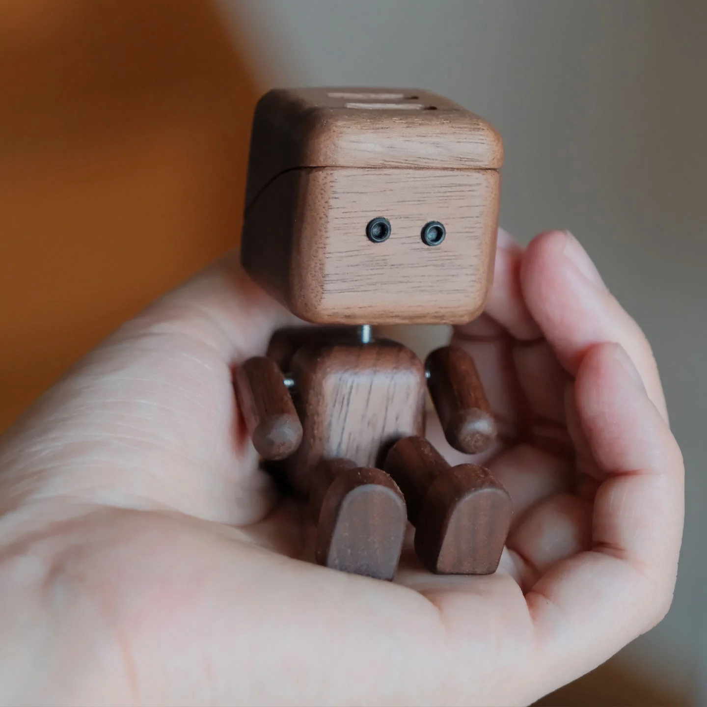 Solid Wood Cube Figure Aromatic Diffuser - Image 3