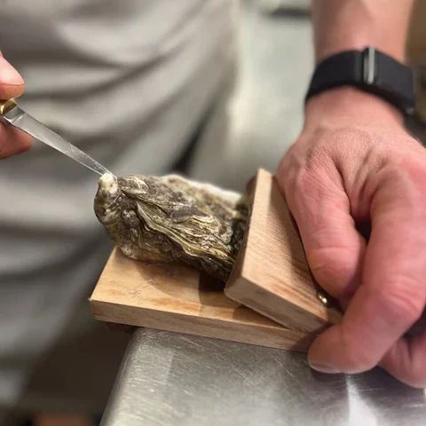 Wooden Oyster Shucking Clamp Holder - Image 2